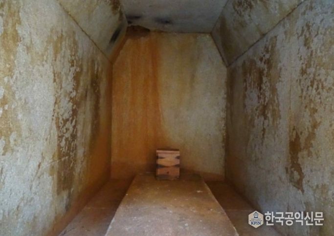 익산 쌍릉 석실 내부